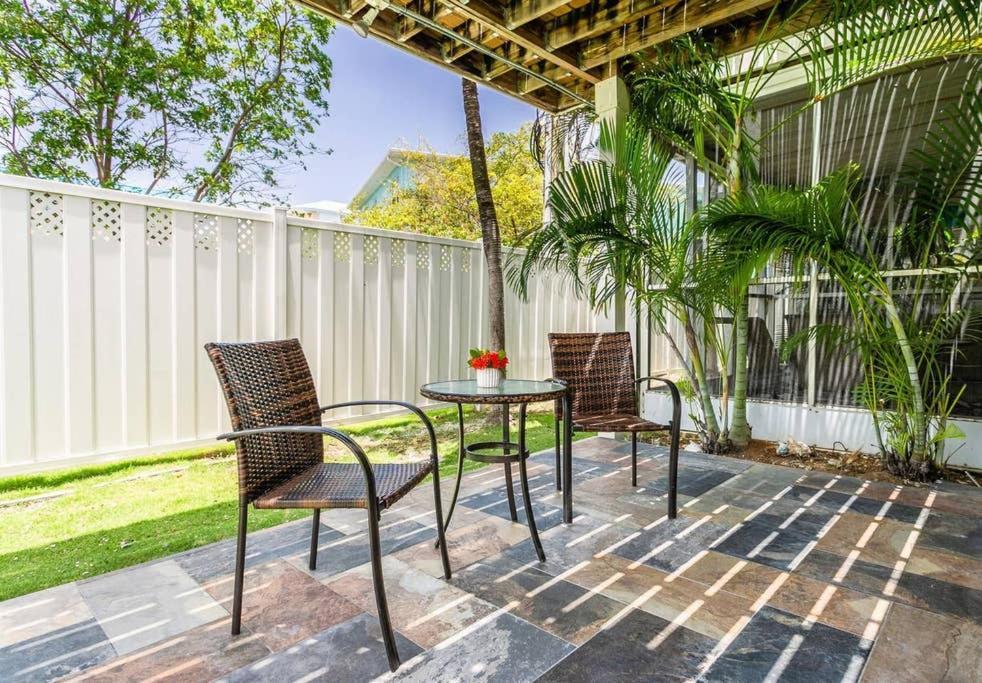 Beach Living At Island Pine Villas Blp George Town Exterior foto